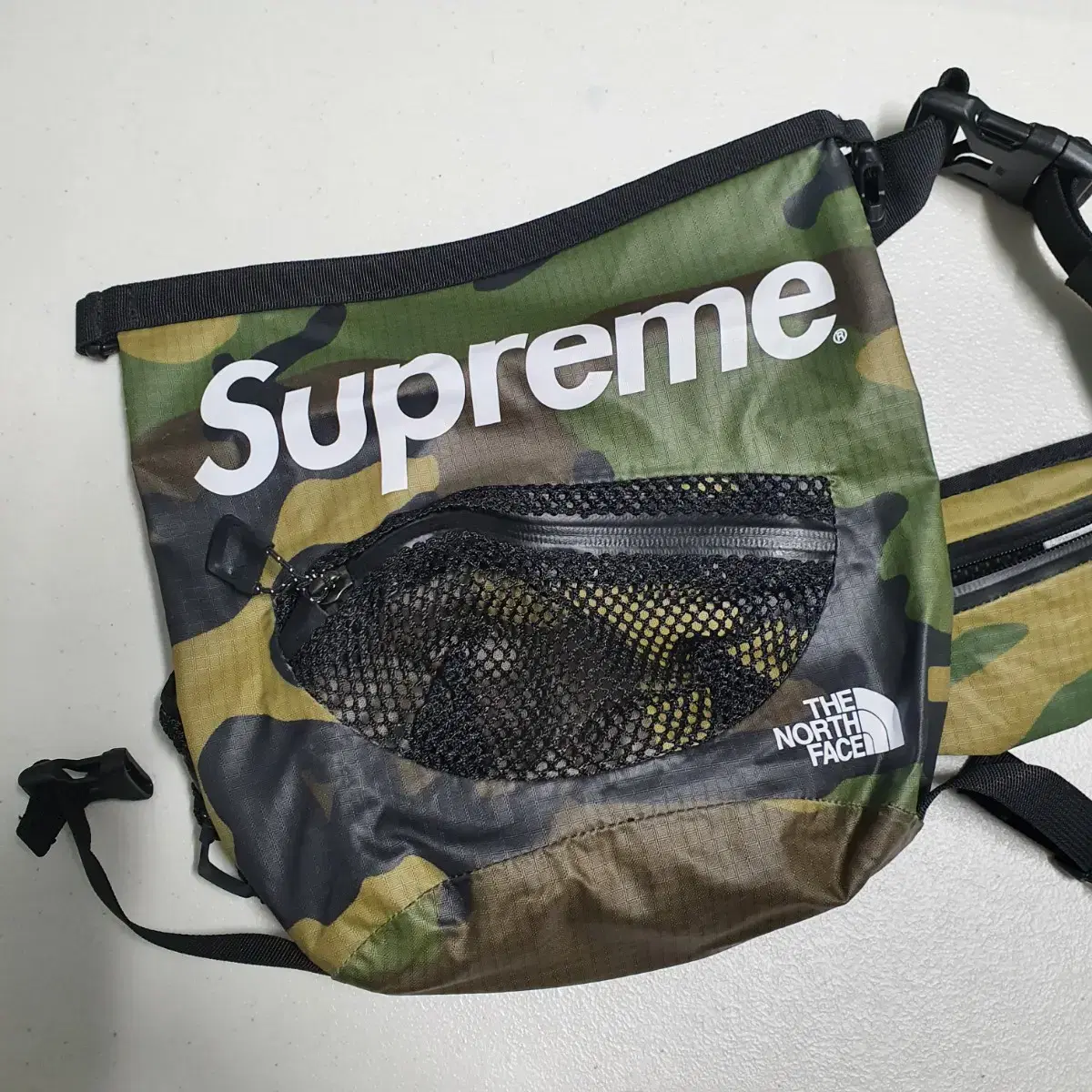 Supreme TNF Waterproof Waist Bag Camo | 브랜드 중고거래 플랫폼